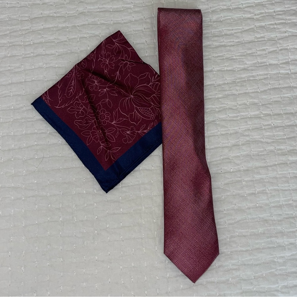 Brand New 100% Silk Tie and Pocket Square Set